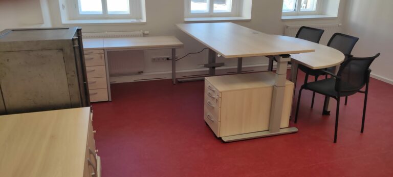Uhlmanns Büro Komplett Büroeinrichtungen