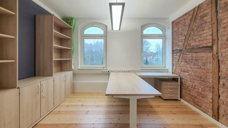 Uhlmanns Büro Komplett Büroeinrichtungen