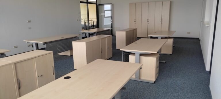 Uhlmanns Büro Komplett Büroeinrichtungen